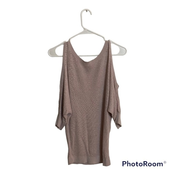 𝅺EXPRESS cold shoulder tunic - Picture 1 of 4